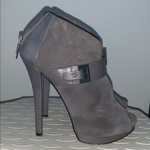 Michael Kors Booties size 35.5/5.5. Gray.